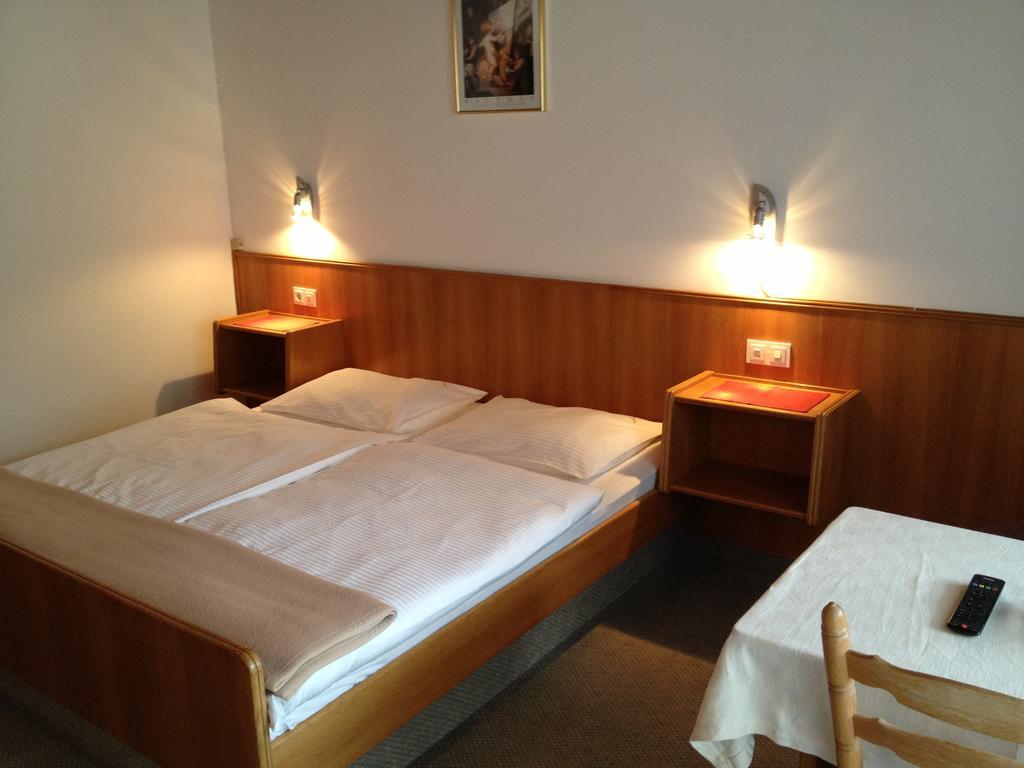 Pension & Appartement Fortin Bad Kleinkirchheim Quarto foto